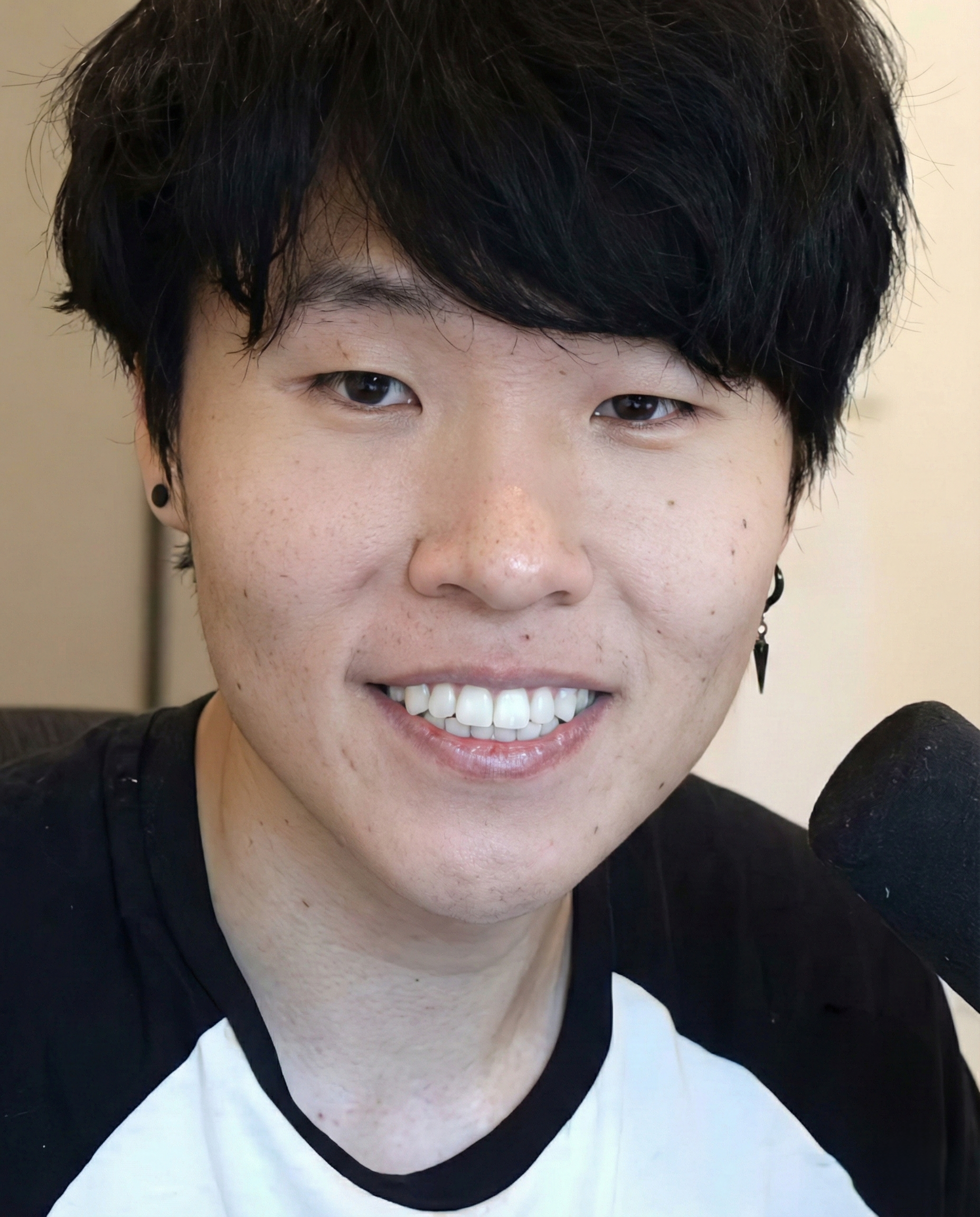 Portrait of DisguisedToast (Jeremy Wang) who celebrates their birthday on November 25.